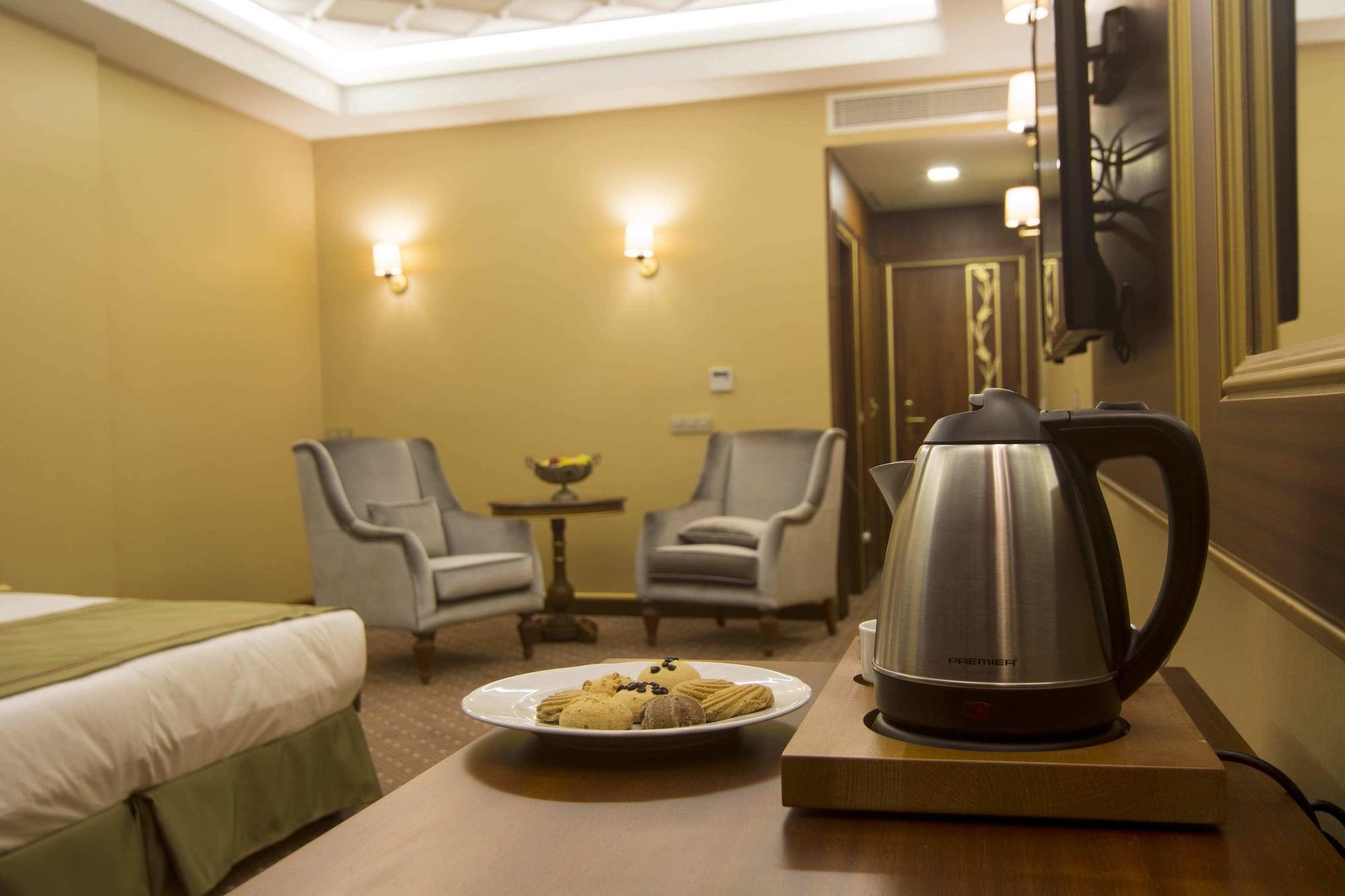 Mb Deluxe Hotel Istanbul Exterior photo