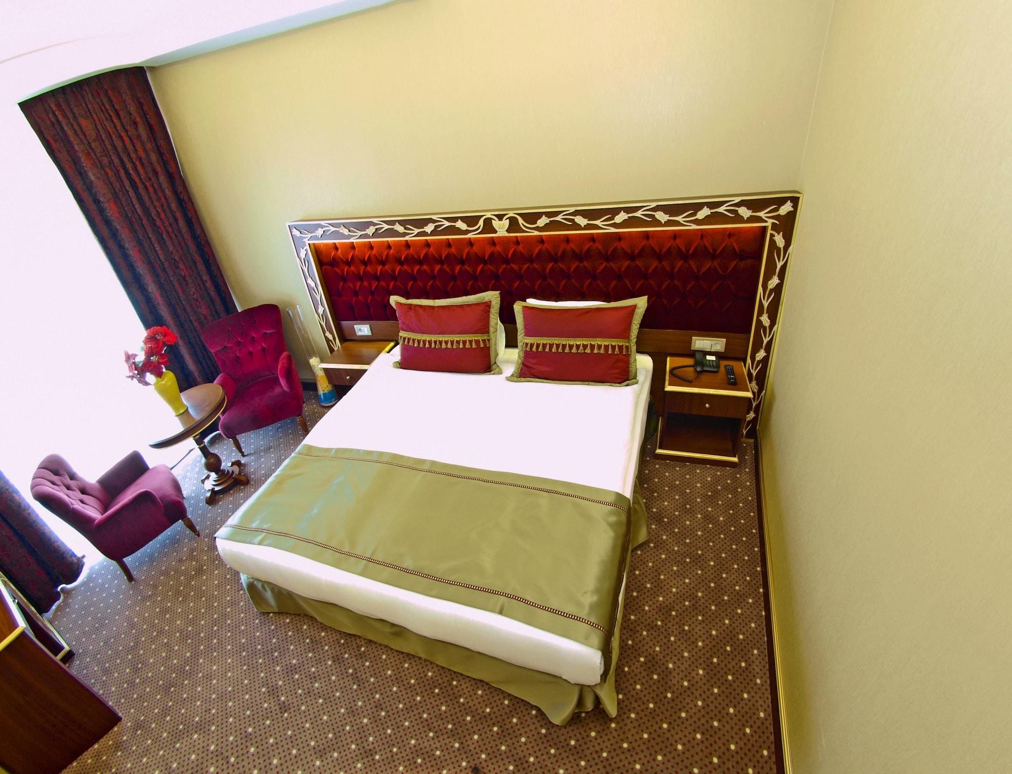 Mb Deluxe Hotel Istanbul Exterior photo