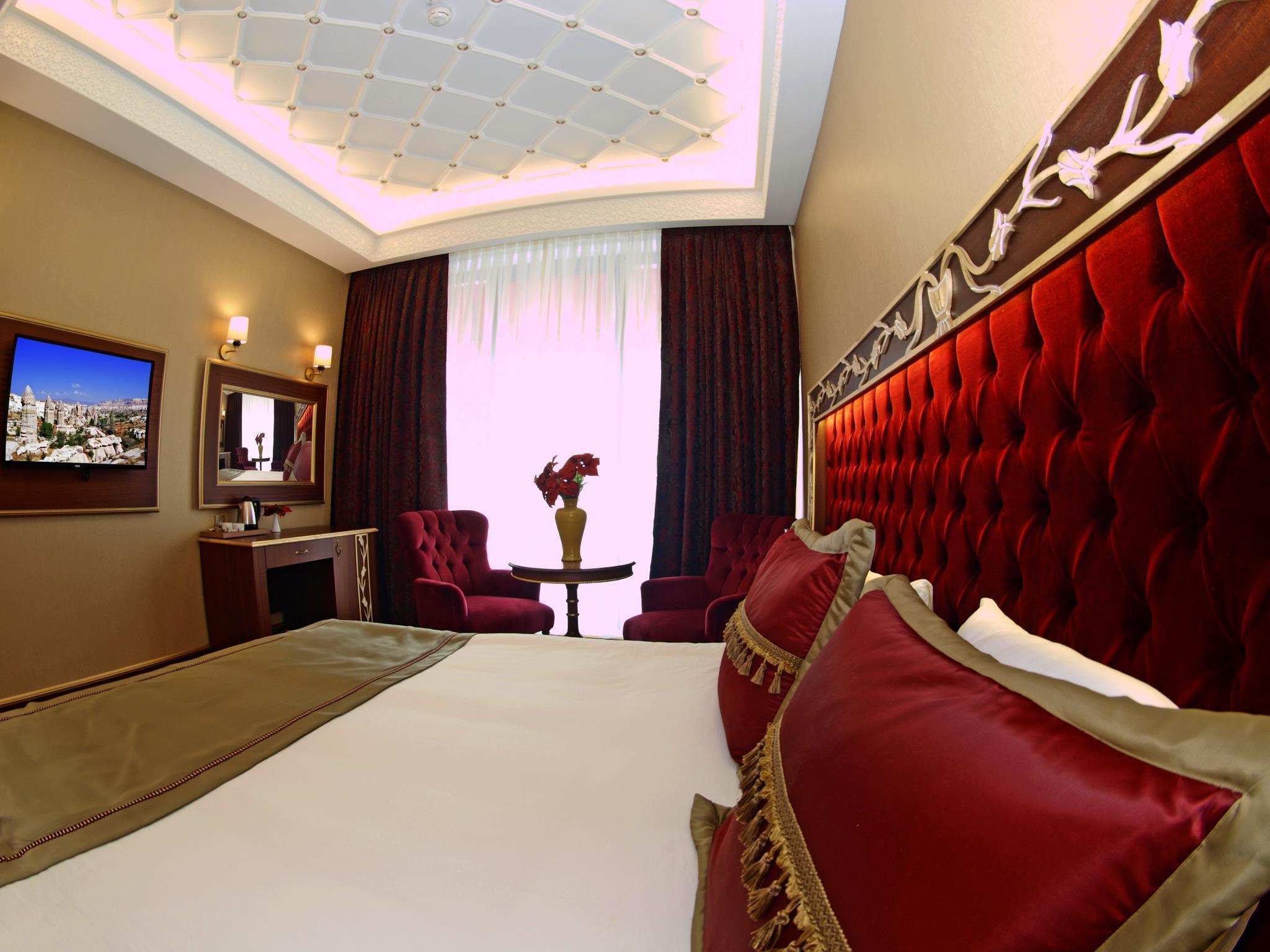 Mb Deluxe Hotel Istanbul Exterior photo
