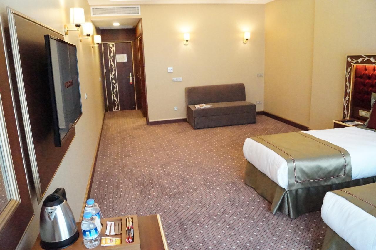 Mb Deluxe Hotel Istanbul Exterior photo