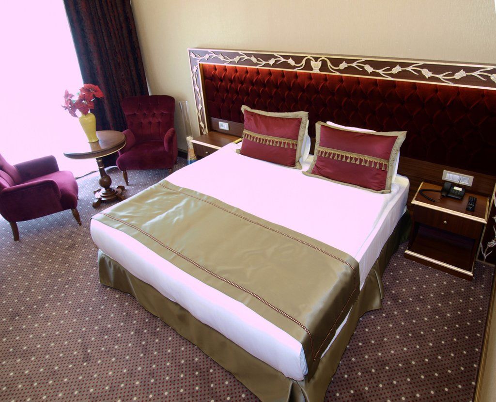 Mb Deluxe Hotel Istanbul Exterior photo