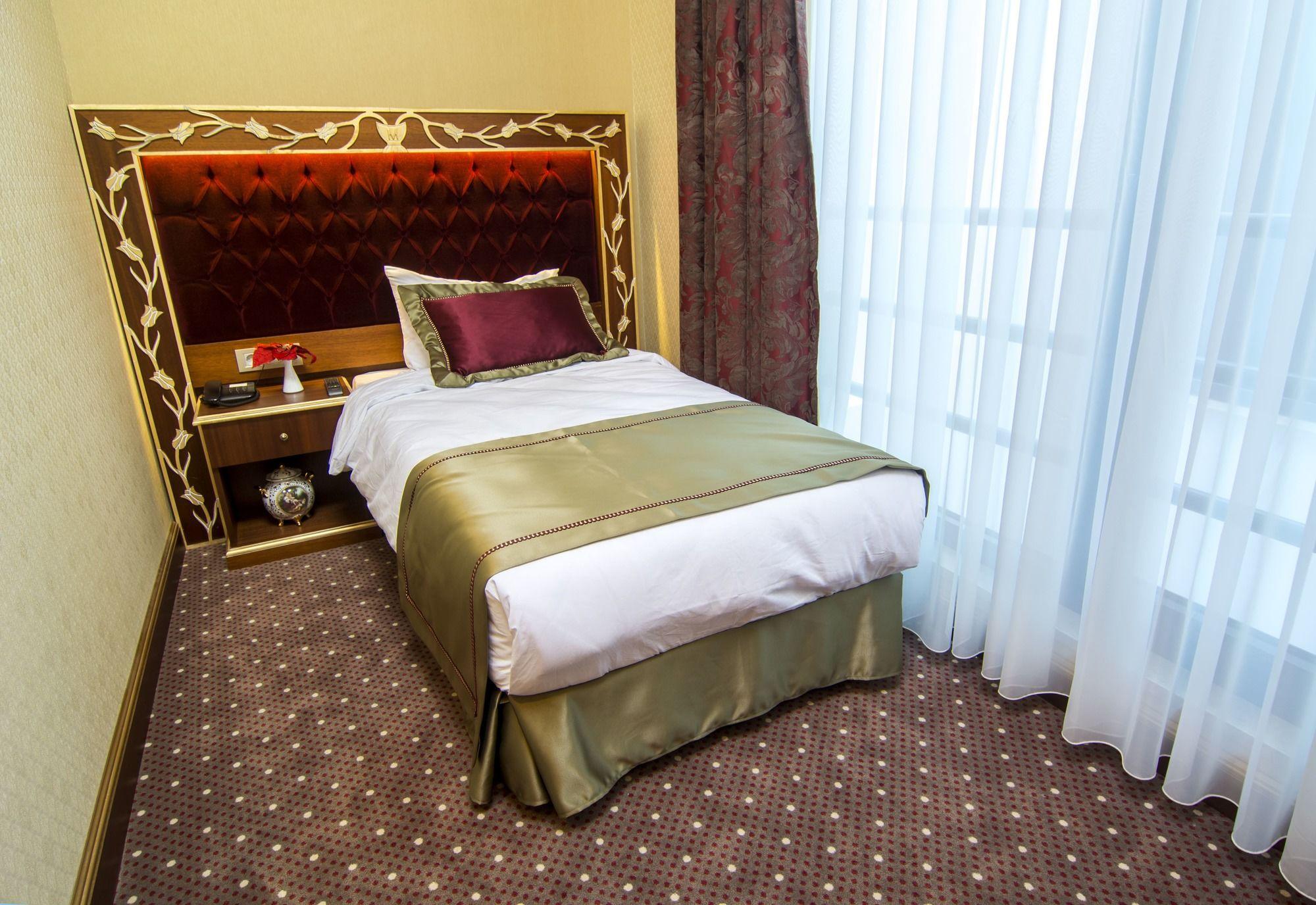 Mb Deluxe Hotel Istanbul Exterior photo