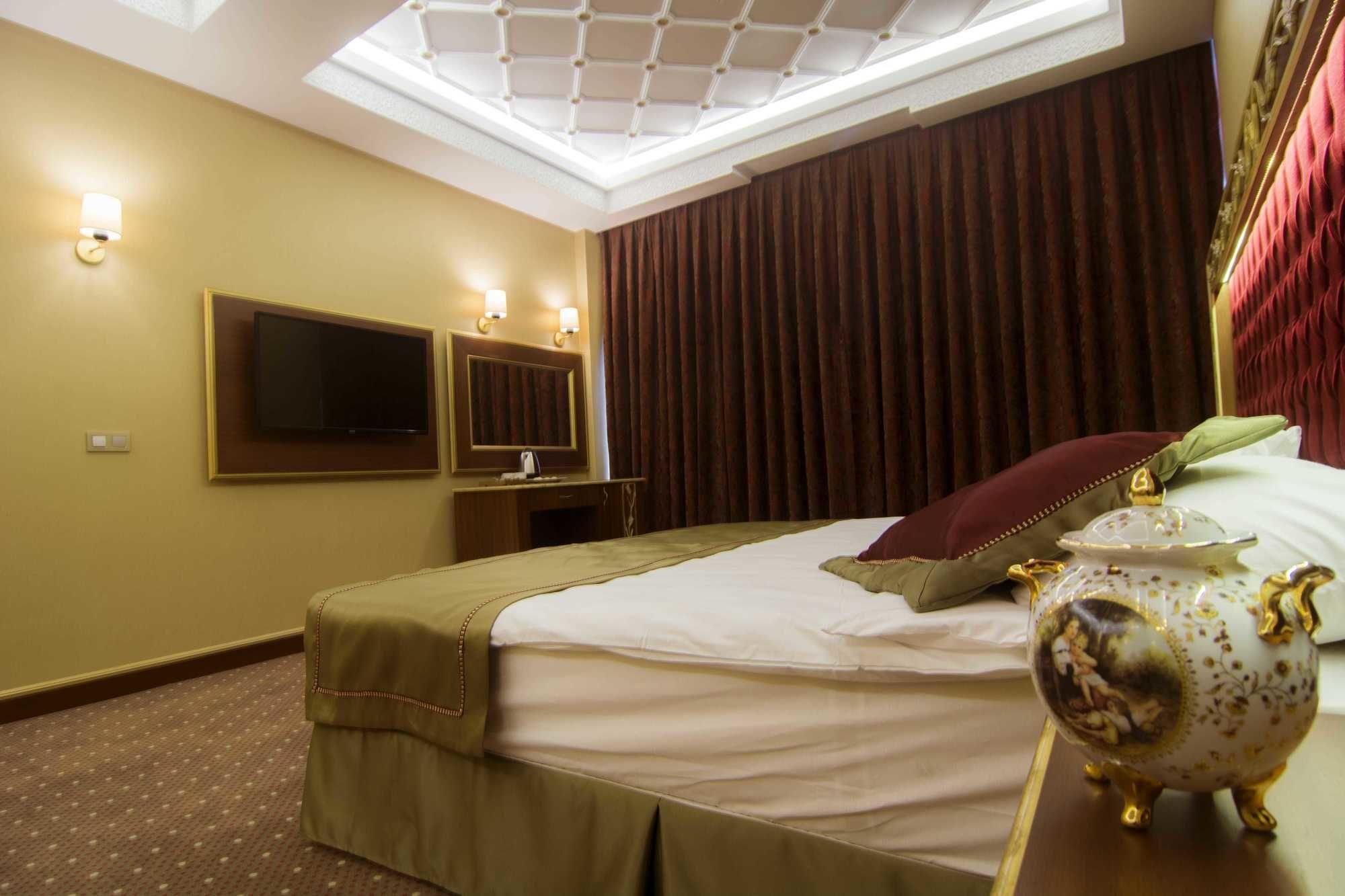 Mb Deluxe Hotel Istanbul Exterior photo